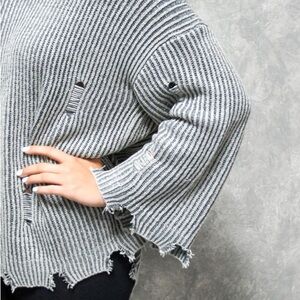 NWOT POL Distressed sweater size large